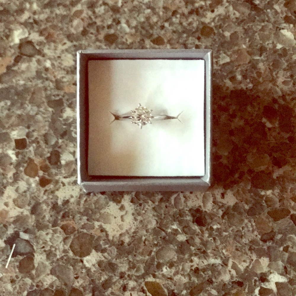 1 ct high quality cz ring - size 7, or size 7 1/5